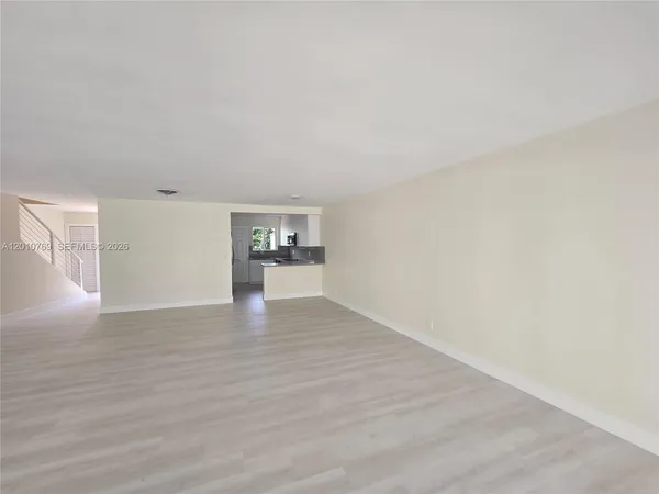 $6,000 | 834 Raymond Street, Miami Beach, FL 33141