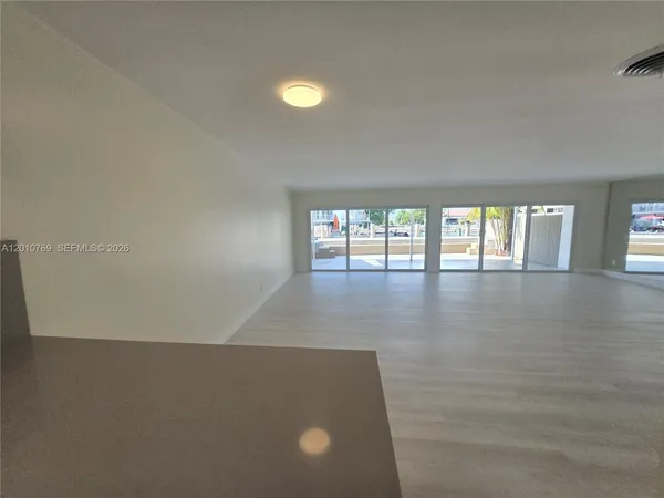 $6,000 | 834 Raymond Street, Miami Beach, FL 33141