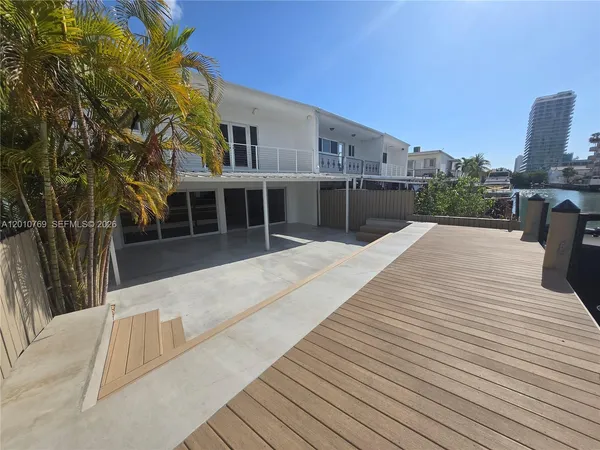 $6,000 | 834 Raymond Street, Miami Beach, FL 33141