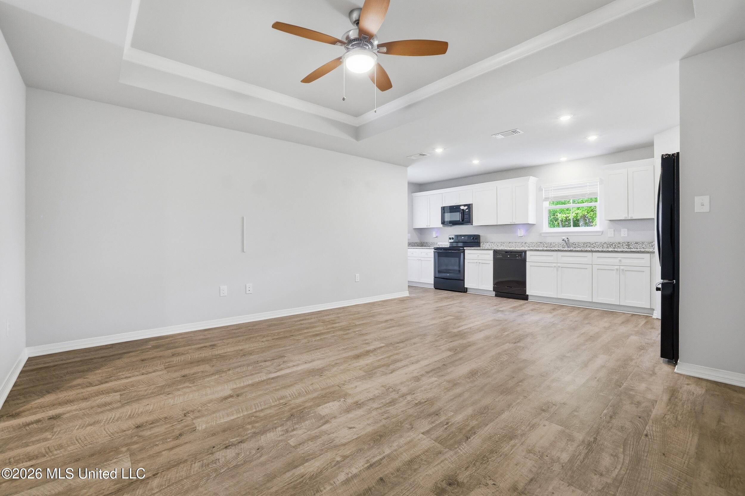 9826 Ala Moana Street Diamondhead, MS 39525 - Photo 9 of 44 9_r6__2143