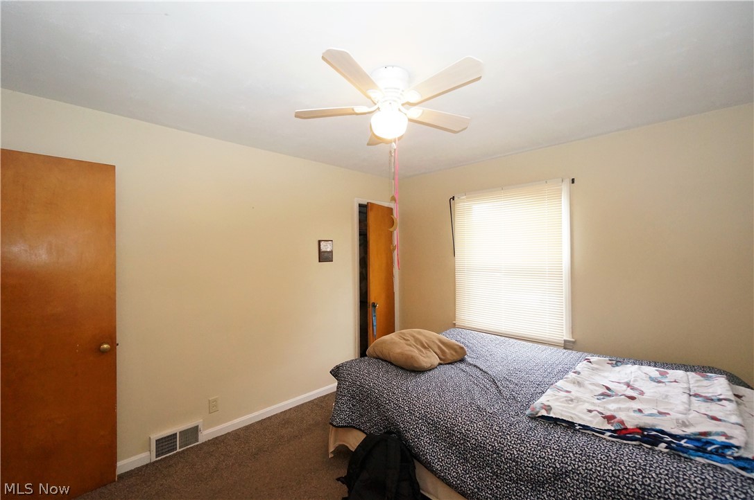 4138 Stilmore Road Cleveland, OH 44121 - Photo 11 of 29