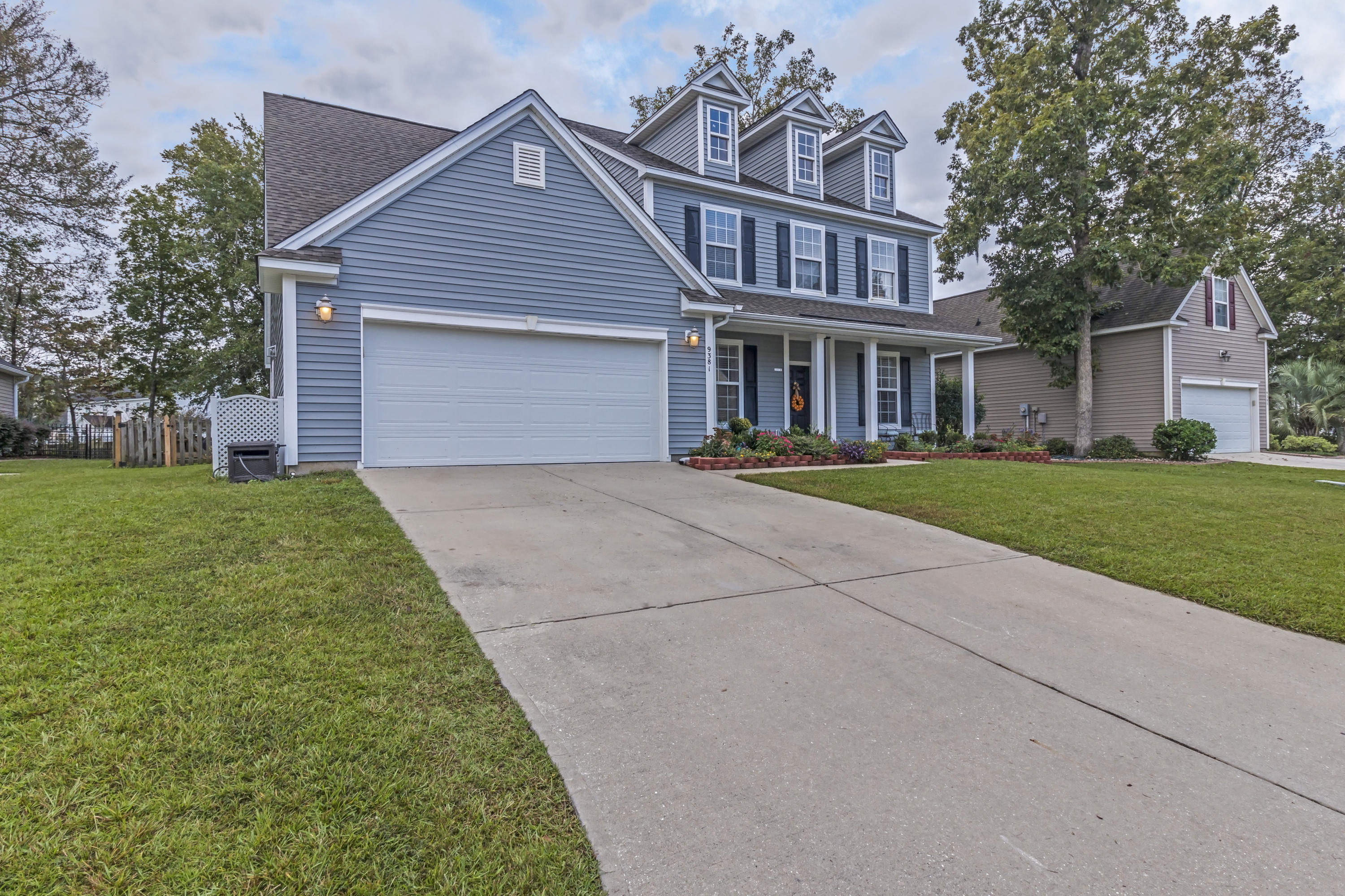 9381 Ayscough Road Summerville, SC 29485 - Photo 2 of 32 7