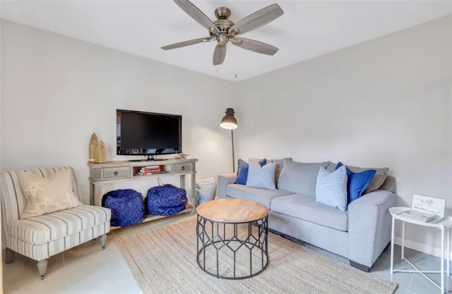 $2,500 | 850 Mallery Street, St. Simons Island, GA 31522