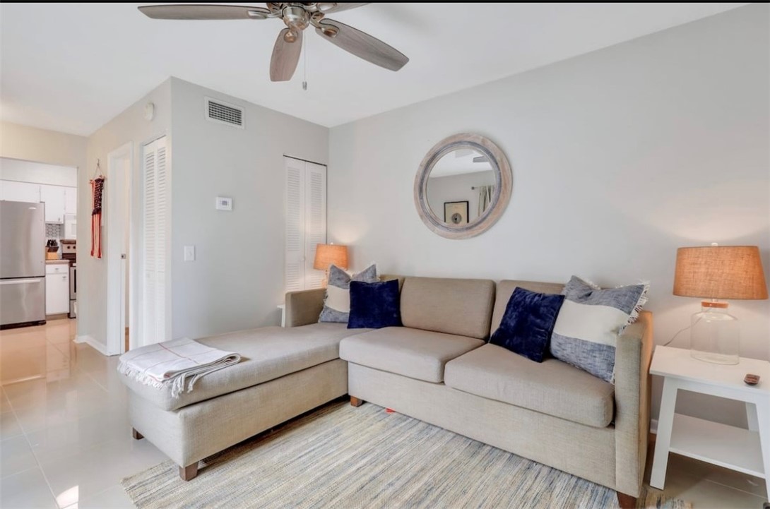 850 Mallery Street St. Simons Island, GA 31522 - Photo 2 of 14