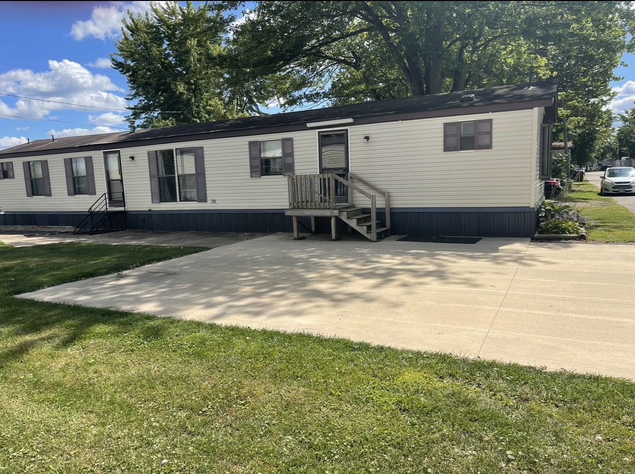2211 Crestview Drive Princeton, IL 61356 - Photo 2 of 23 a view of a house with a yard