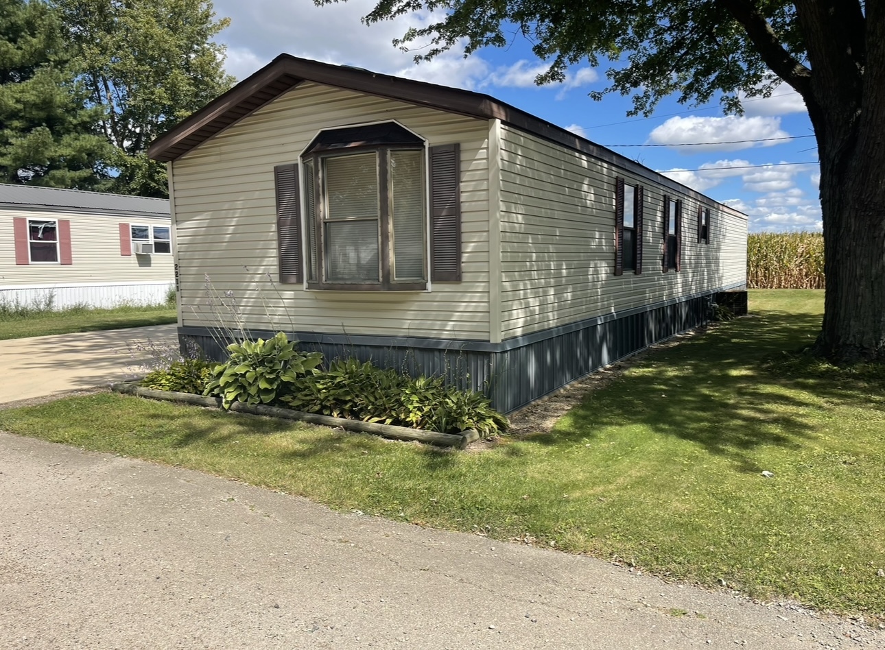 2211 Crestview Drive Princeton, IL 61356 - Photo 3 of 23 a front view of house with yard