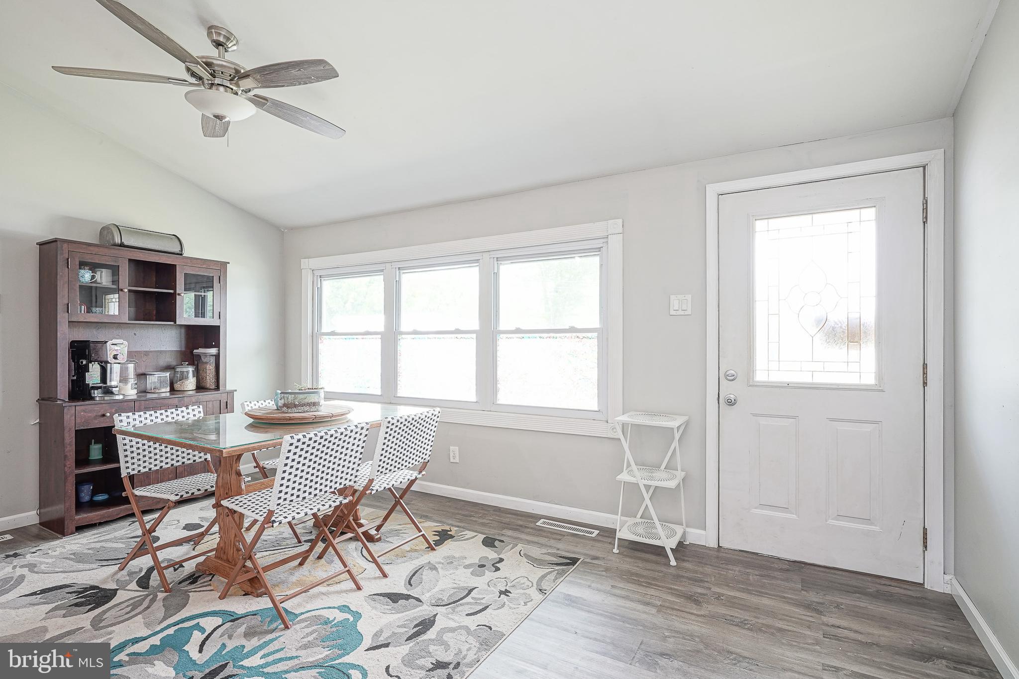 541 Windsor Avenue Maple Shade, NJ 08052 - Photo 6 of 21 Gallery Image 6