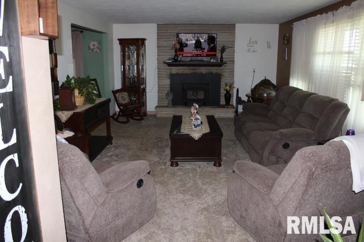 24501 North Beaver Pass Road Smithfield, IL 61477 - Photo 13 of 50