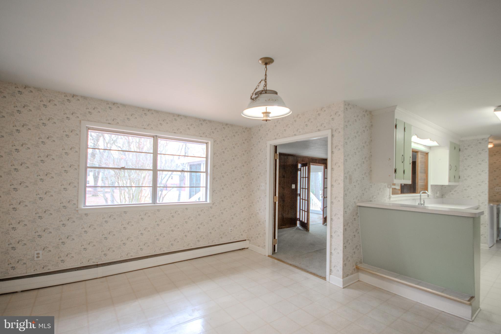 633 Ridge Road Salisbury, MD 21801 - Photo 10 of 45 a view of livingroom with window