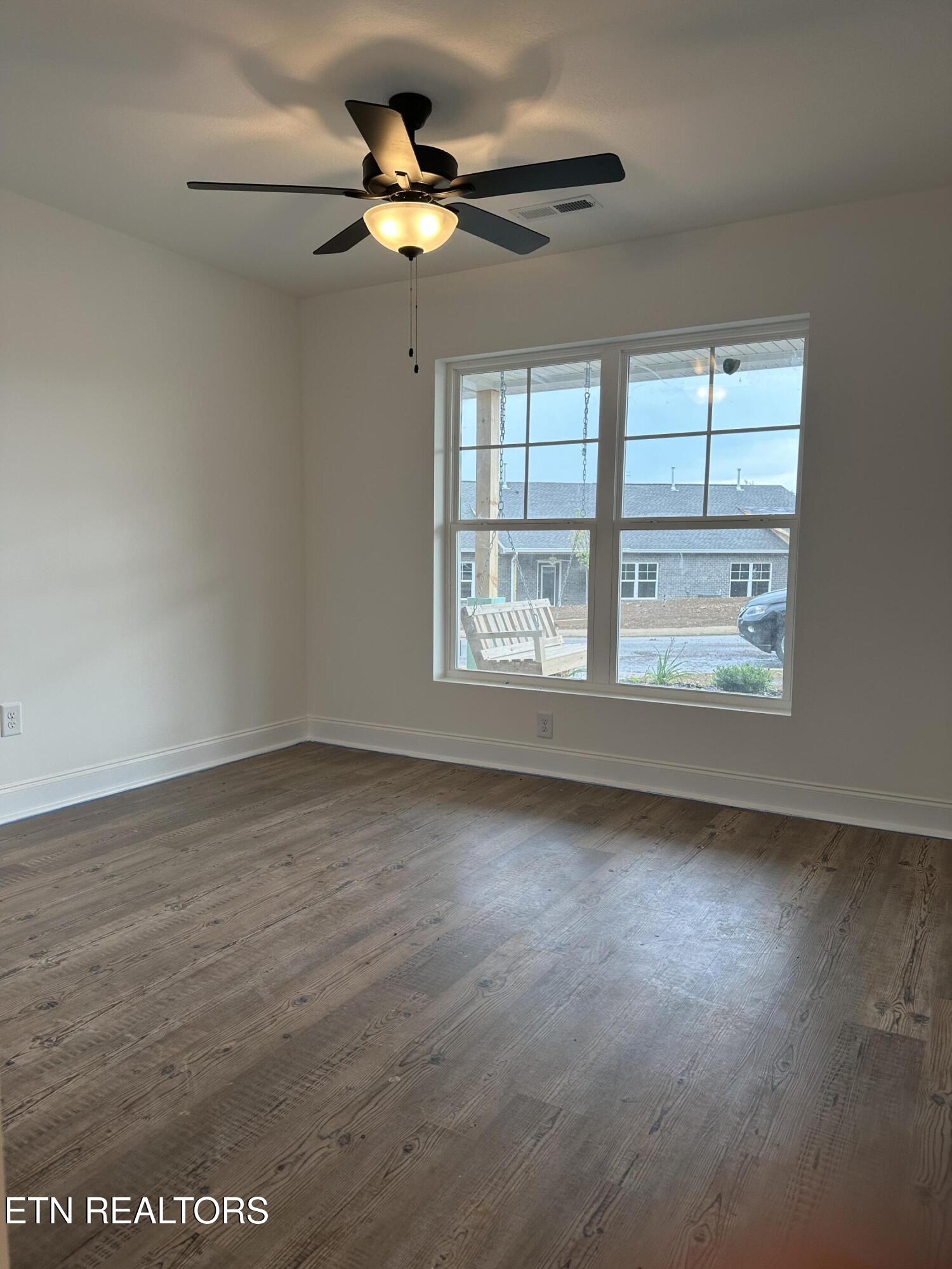 540 Henderson Road, Unit 26 Pigeon Forge, TN 37862 - Photo 17 of 41 Guest Bedroom