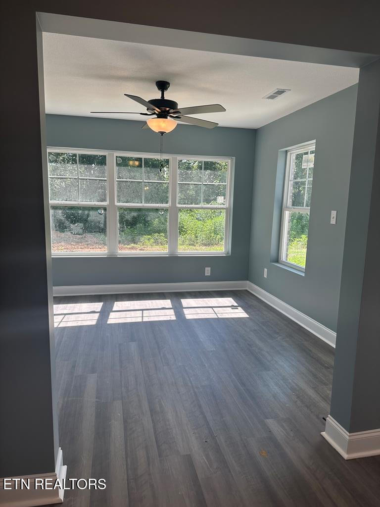 540 Henderson Road, Unit 26 Pigeon Forge, TN 37862 - Photo 32 of 41 Sunroom