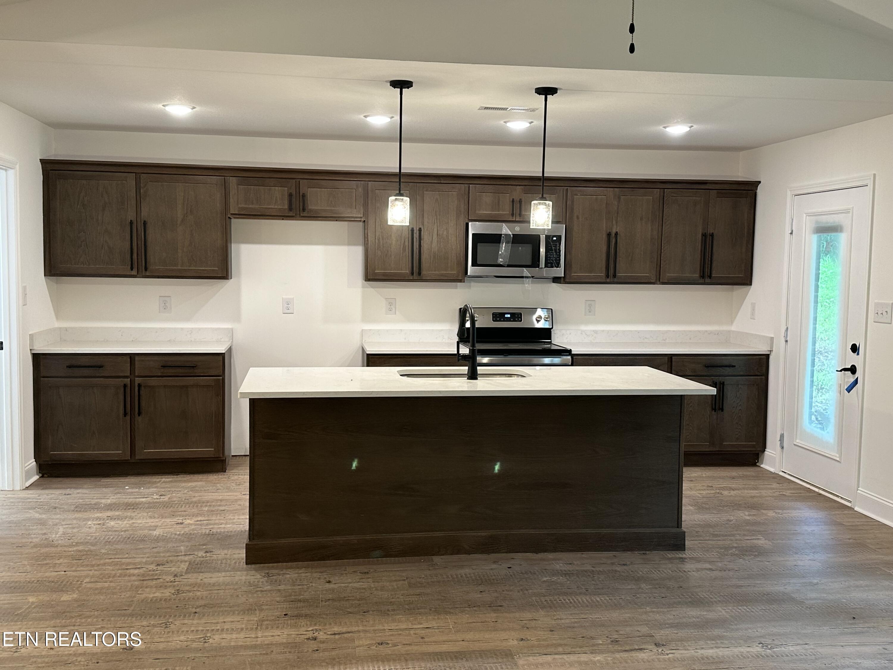 540 Henderson Road, Unit 26 Pigeon Forge, TN 37862 - Photo 8 of 41 9