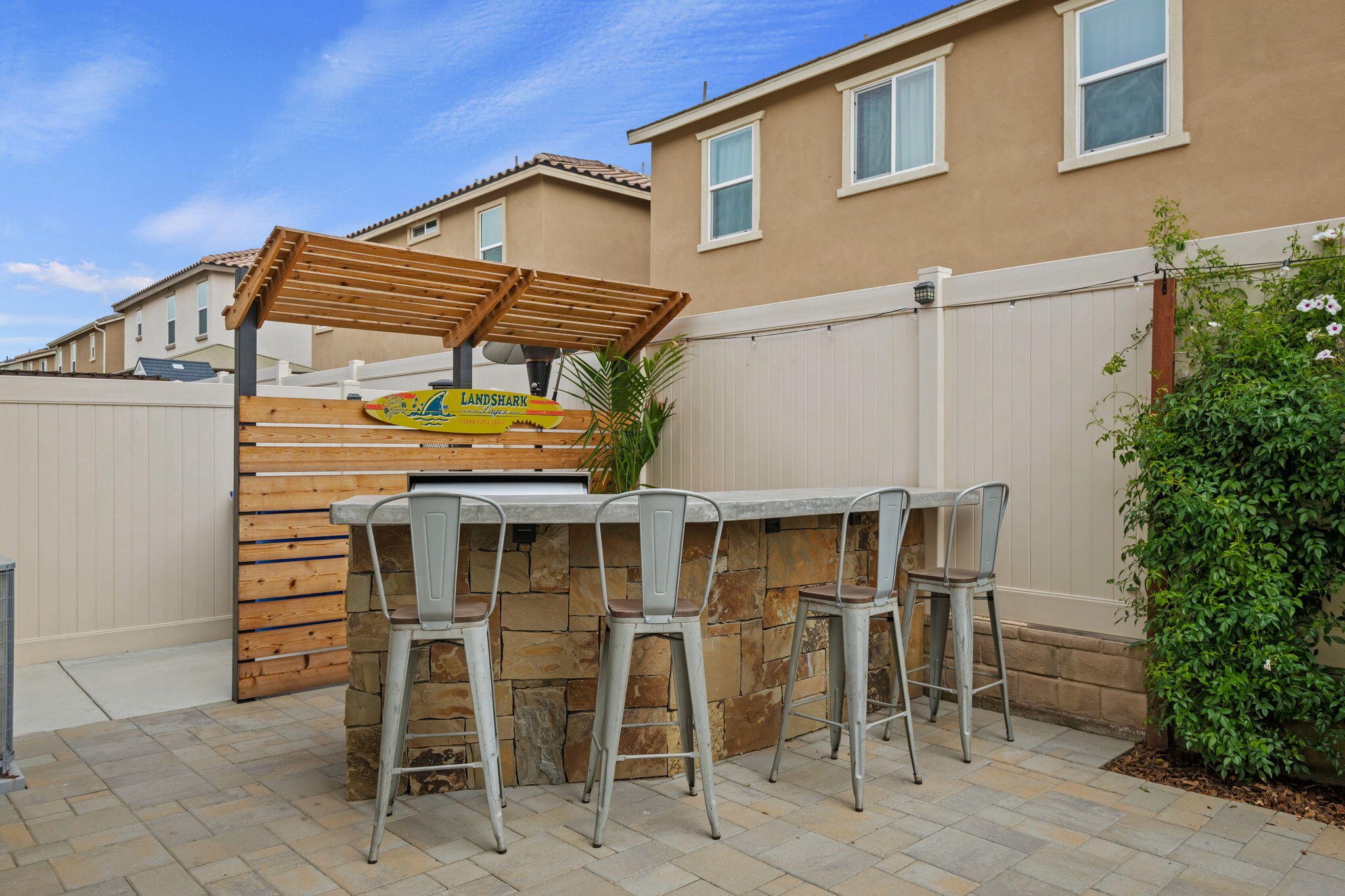 2171 Moro Way Santa Paula, CA 93060 - Photo 31 of 57 17 - Outdoor BBQ