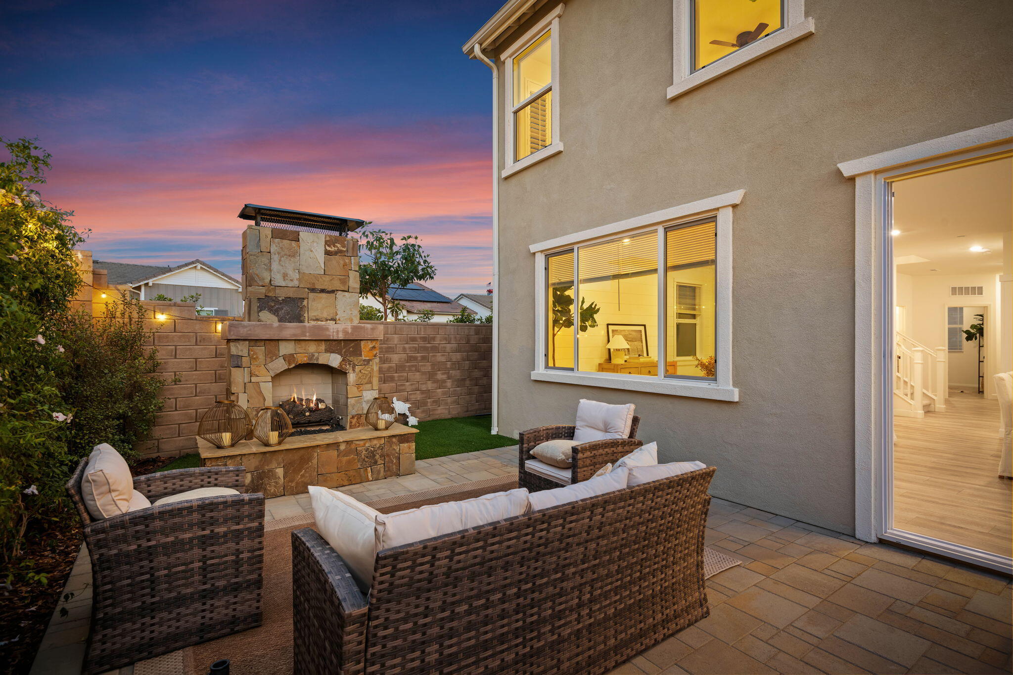 2171 Moro Way Santa Paula, CA 93060 - Photo 35 of 57 Patio (twilight)