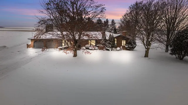 $325,000 | N7052 County Road West, Mount Calvary, WI 53057