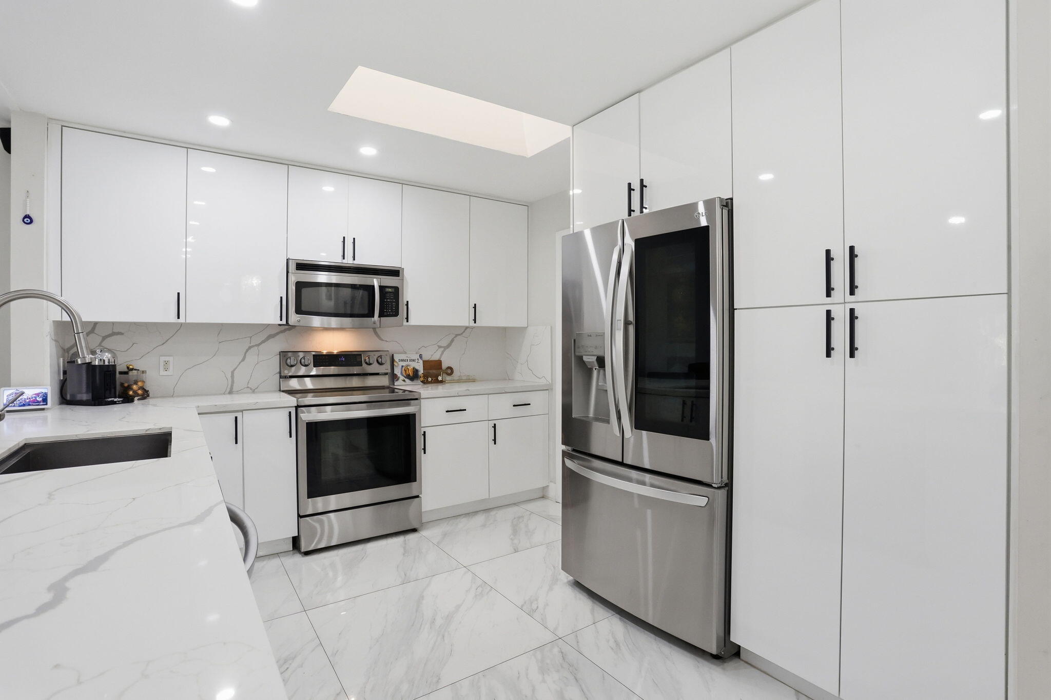 23451 Southwest 55th Avenue, Unit B Boca Raton, FL 33433 - Photo 8 of 49 33-web-or-mls-0E2A5958