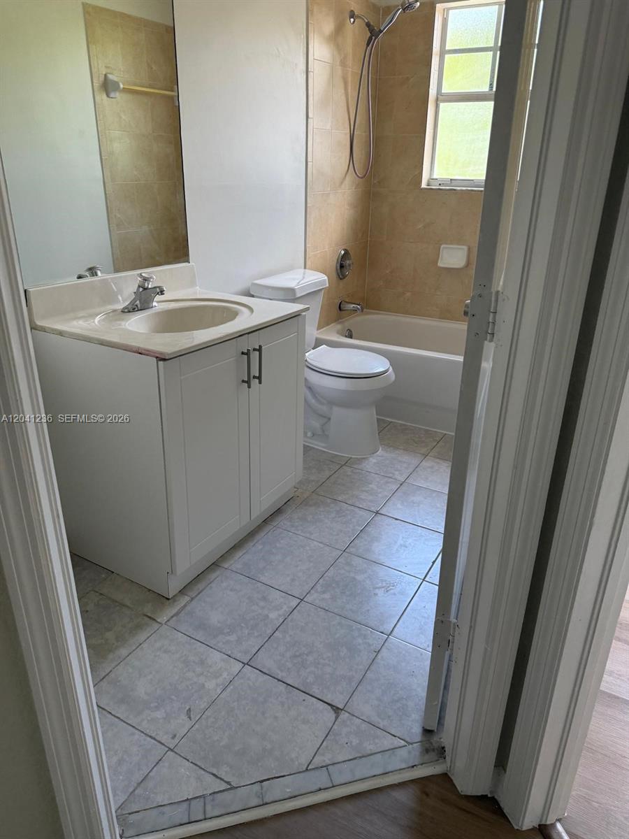 13567 Southwest 264th Terrace Homestead, FL 33032 - Photo 13 of 18