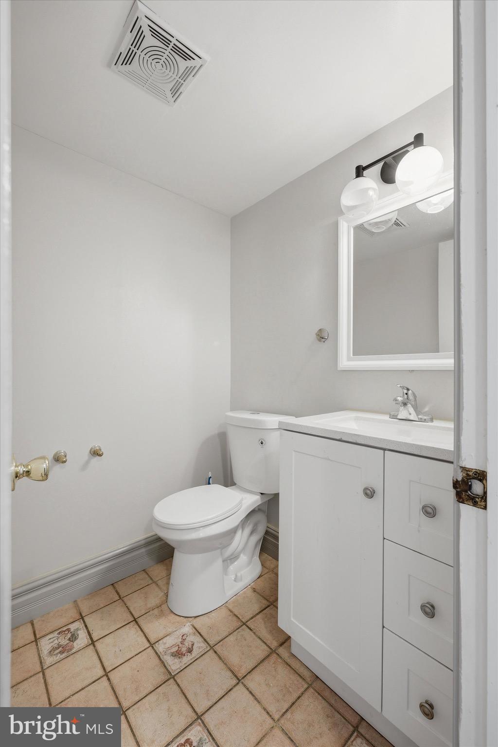 157 Echelon Road Voorhees, NJ 08043 - Photo 3 of 15