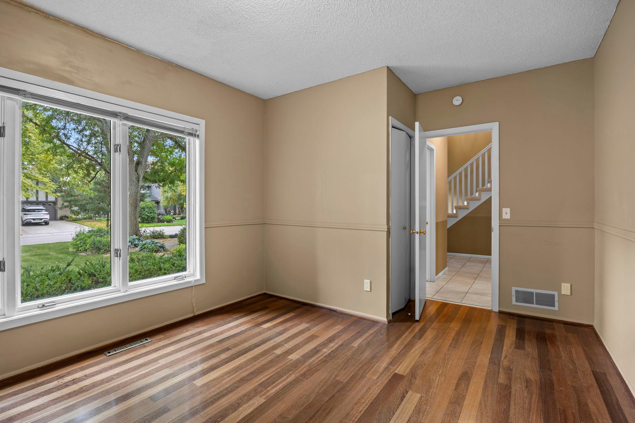 15588 Canyon Ridge Eden Prairie, MN 55347 - Photo 14 of 60 Gallery Image 14