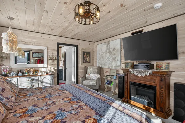 $425,000 | 6418 Kennedy Road, Munith, MI 49259