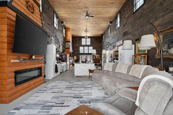 $425,000 | 6418 Kennedy Road, Munith, MI 49259