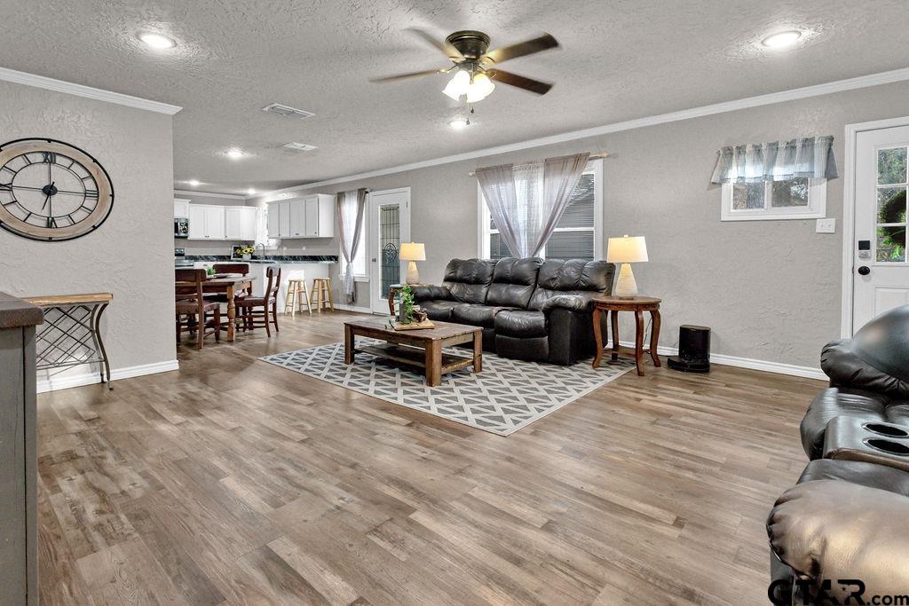 508 North Tyler Street Big Sandy, TX 75755 - Photo 6 of 27