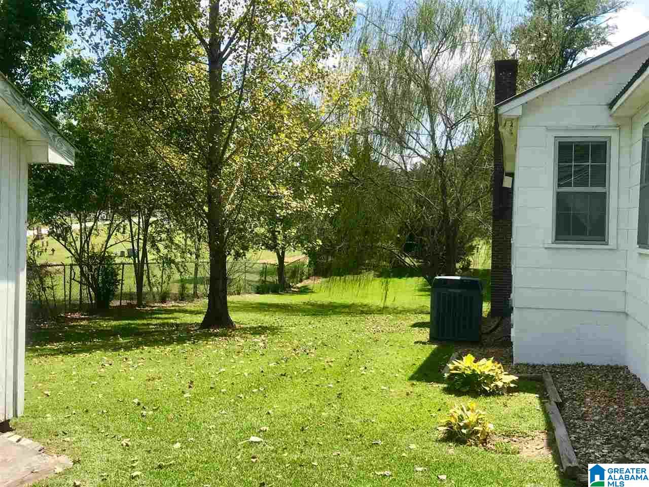 712 9th Avenue Southeast Cullman, AL 35055 - Photo 5 of 34