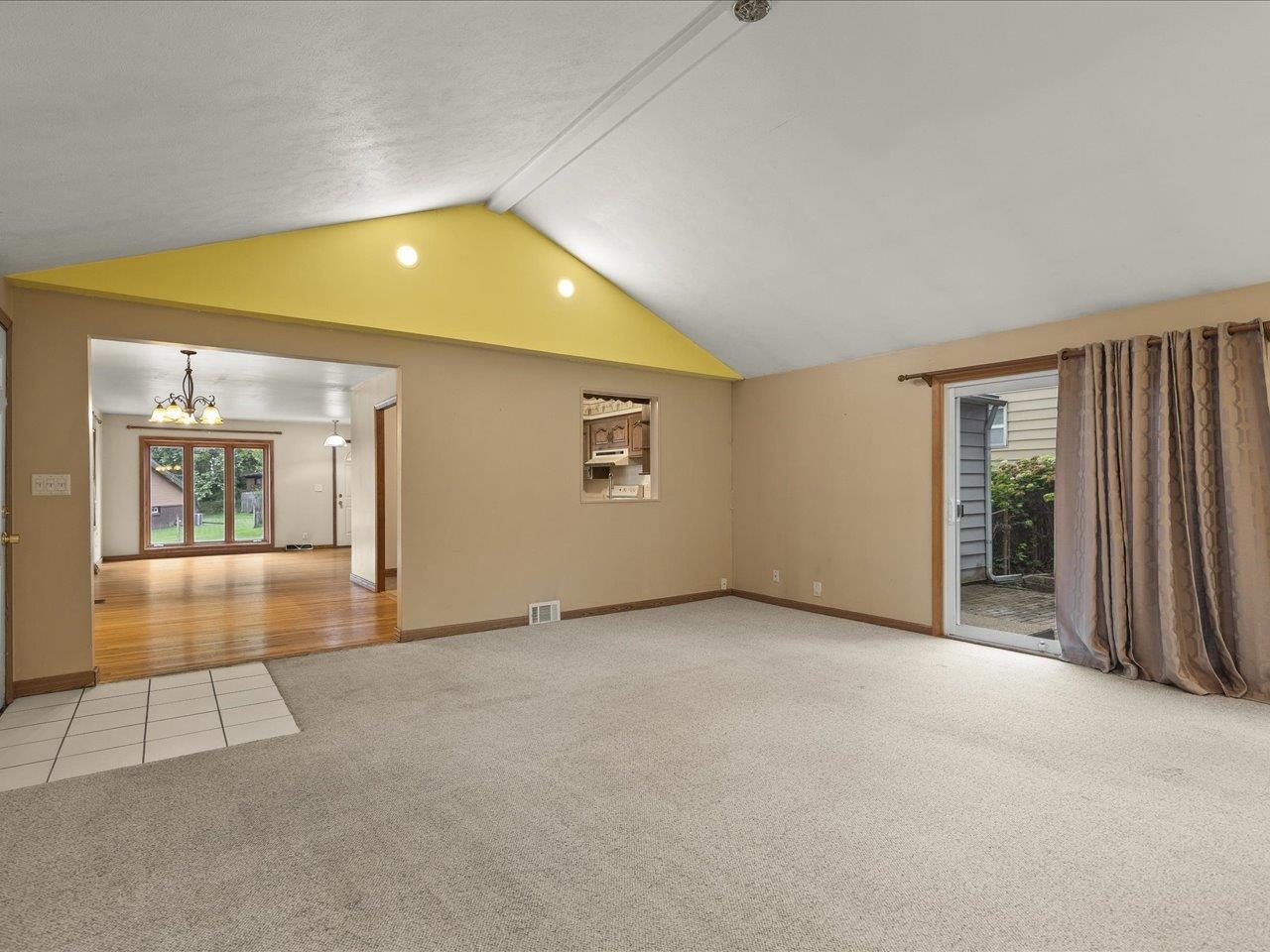 1407 Vassar Road Rockford, IL 61103 - Photo 22 of 35 Gallery Image 22