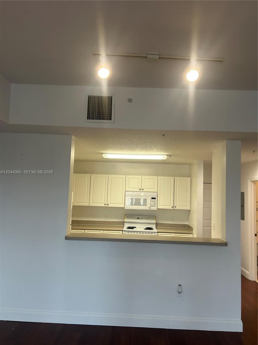 1155 Main Street, Unit 301 Jupiter, FL 33458 - Photo 6 of 25
