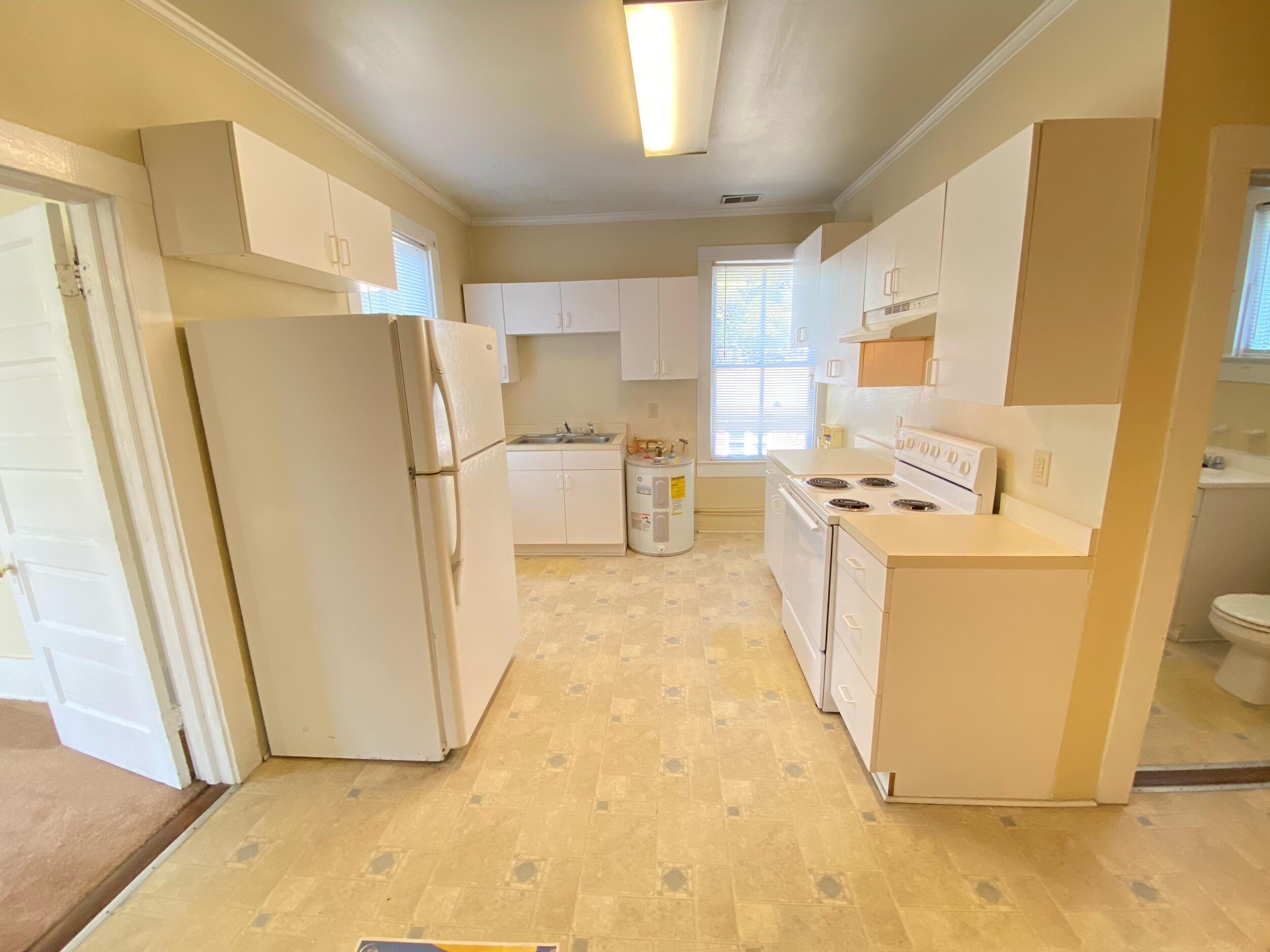 3016 River Drive, Unit B Columbia, SC 29201 - Photo 4 of 7 Kitchen