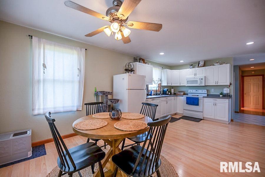 12451 South Valley Road Princeville, IL 61559 - Photo 16 of 40