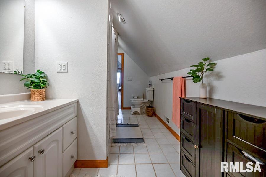 12451 South Valley Road Princeville, IL 61559 - Photo 29 of 40