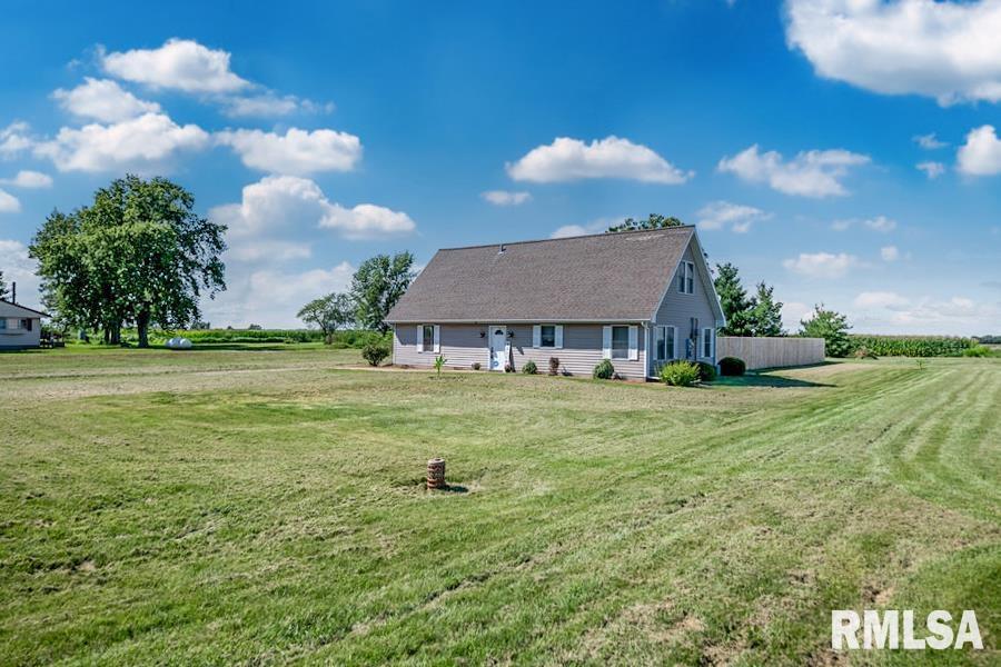 12451 South Valley Road Princeville, IL 61559 - Photo 3 of 40