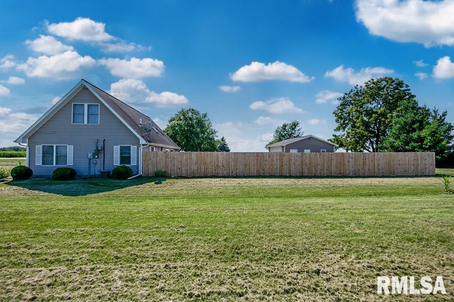 12451 South Valley Road Princeville, IL 61559 - Photo 5 of 40