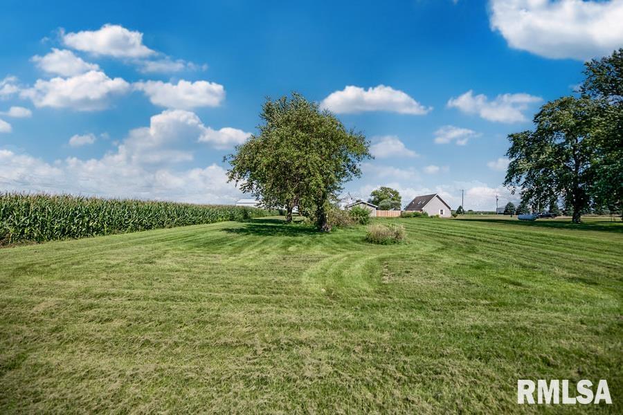 12451 South Valley Road Princeville, IL 61559 - Photo 8 of 40