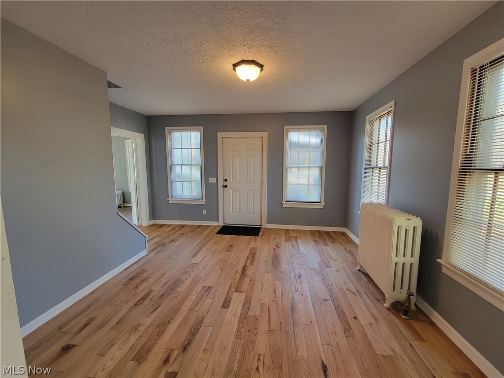 6500 Sanborn Road Ashtabula, OH 44004 - Photo 11 of 35 living room/foyer