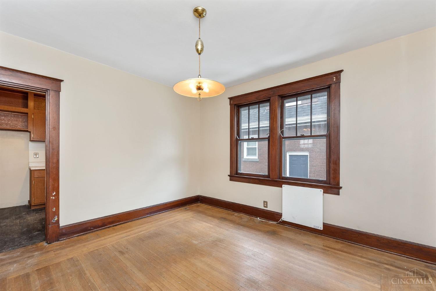 4718 Gray Road Cincinnati, OH 45232 - Photo 5 of 26 Gallery Image 5