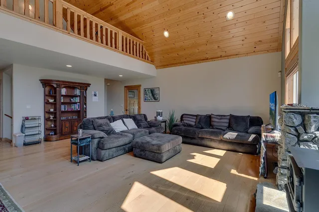 $1,375,000 | 4121 North Lake Boulevard, Carnelian Bay, CA 96140