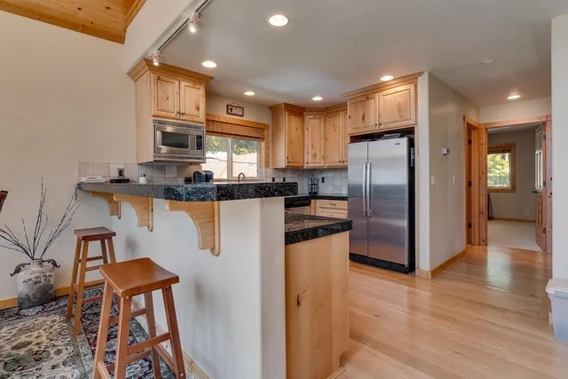 $1,375,000 | 4121 North Lake Boulevard, Carnelian Bay, CA 96140