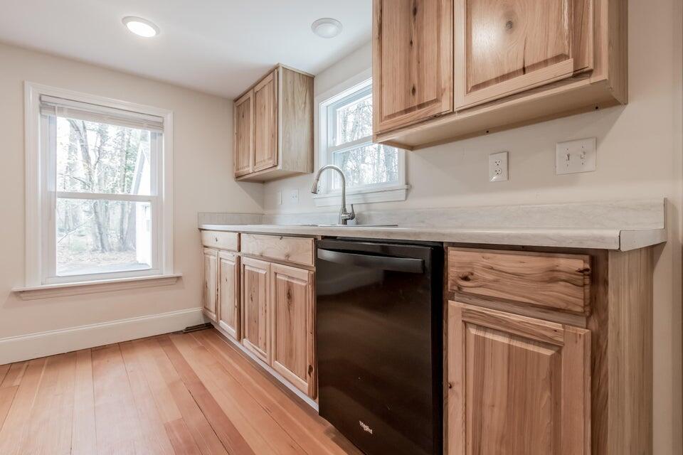 47 Anglers Road Windham, ME 04062 - Photo 10 of 36 20220417003856990415000000-o