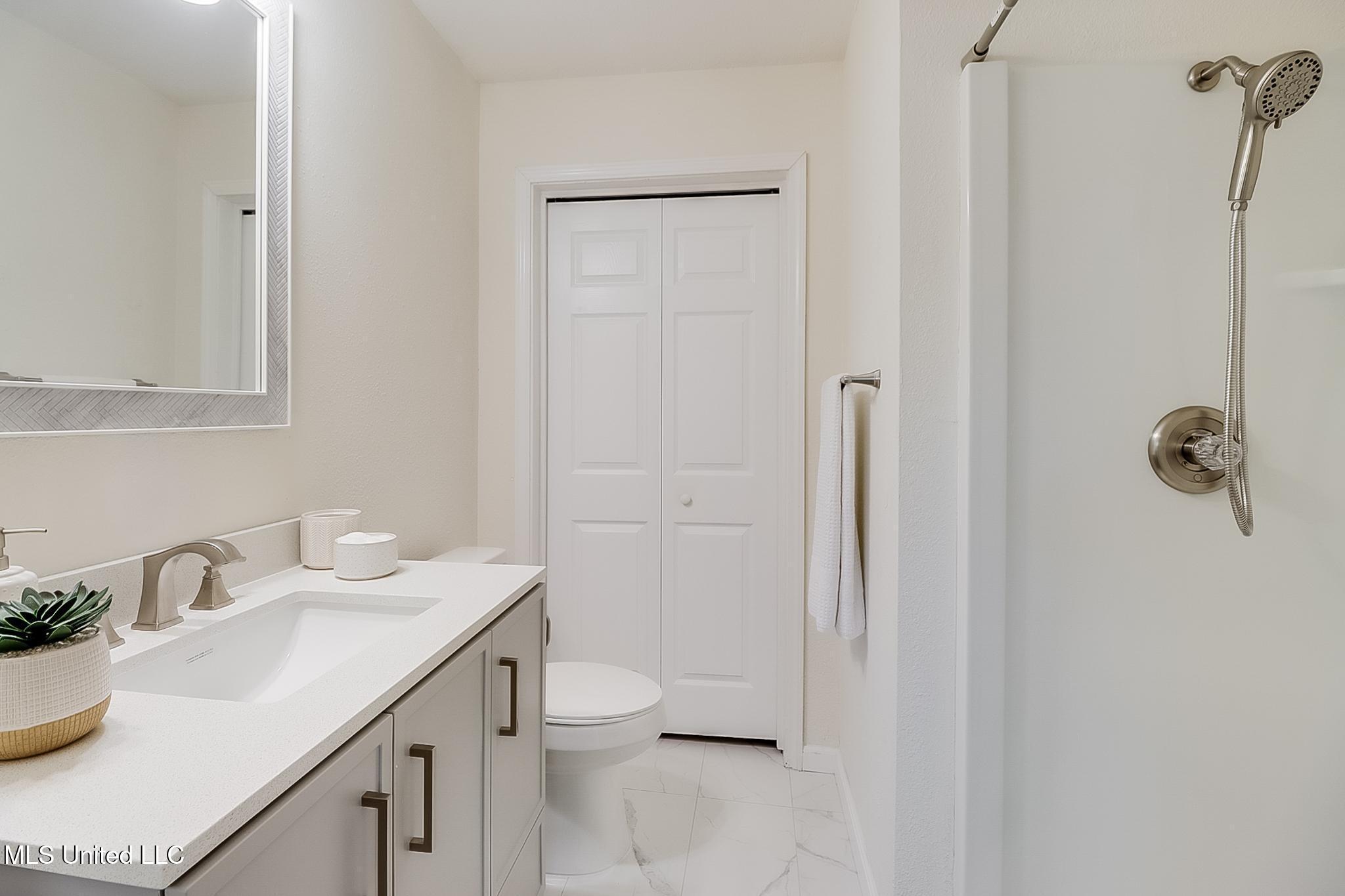 151 Locust Drive D'Iberville, MS 39540 - Photo 14 of 26 14