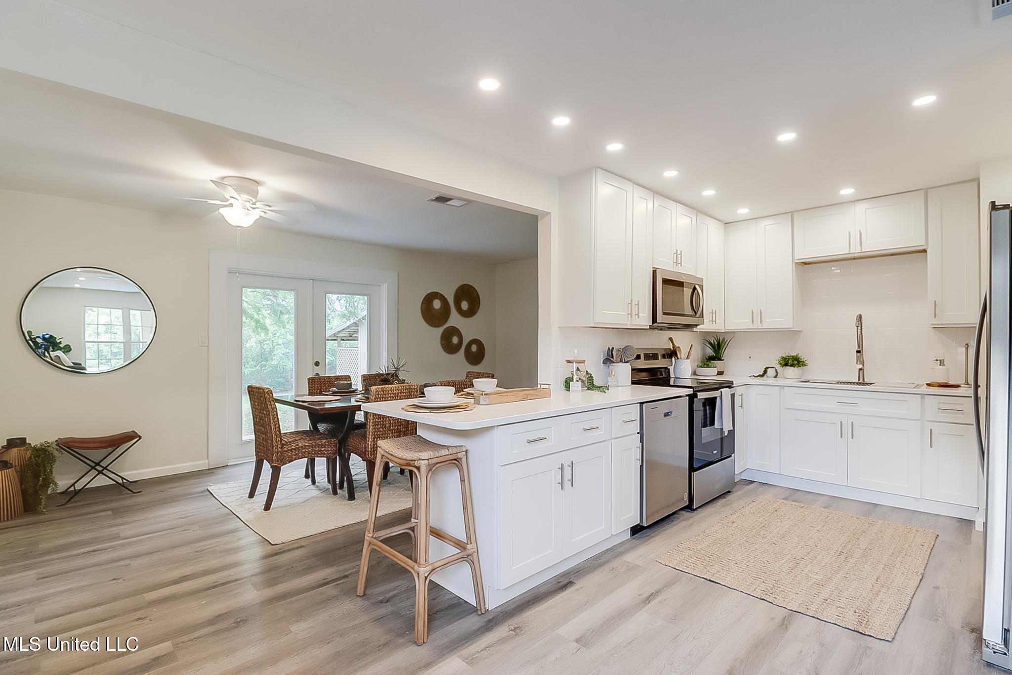 151 Locust Drive D'Iberville, MS 39540 - Photo 6 of 26 6