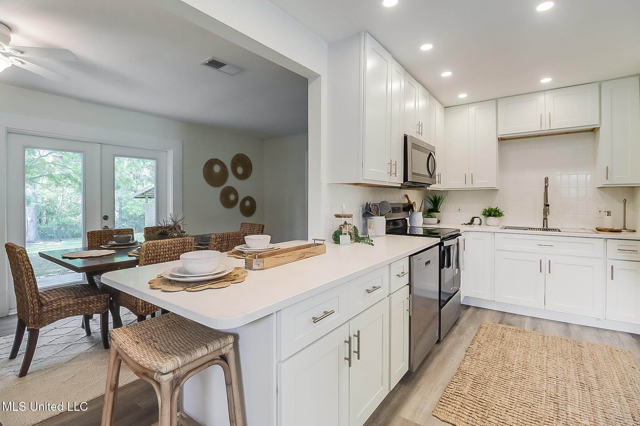 151 Locust Drive D'Iberville, MS 39540 - Photo 7 of 26 7