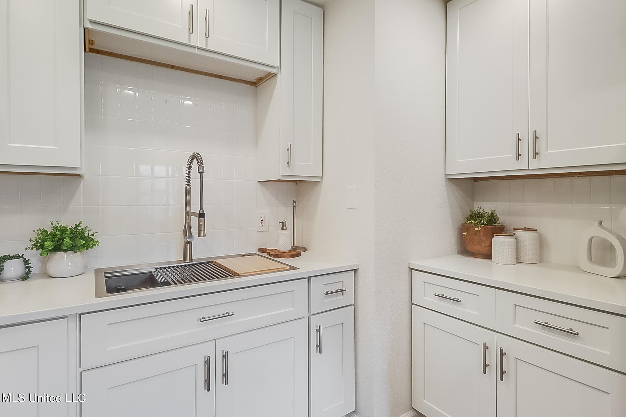 151 Locust Drive D'Iberville, MS 39540 - Photo 8 of 26 8