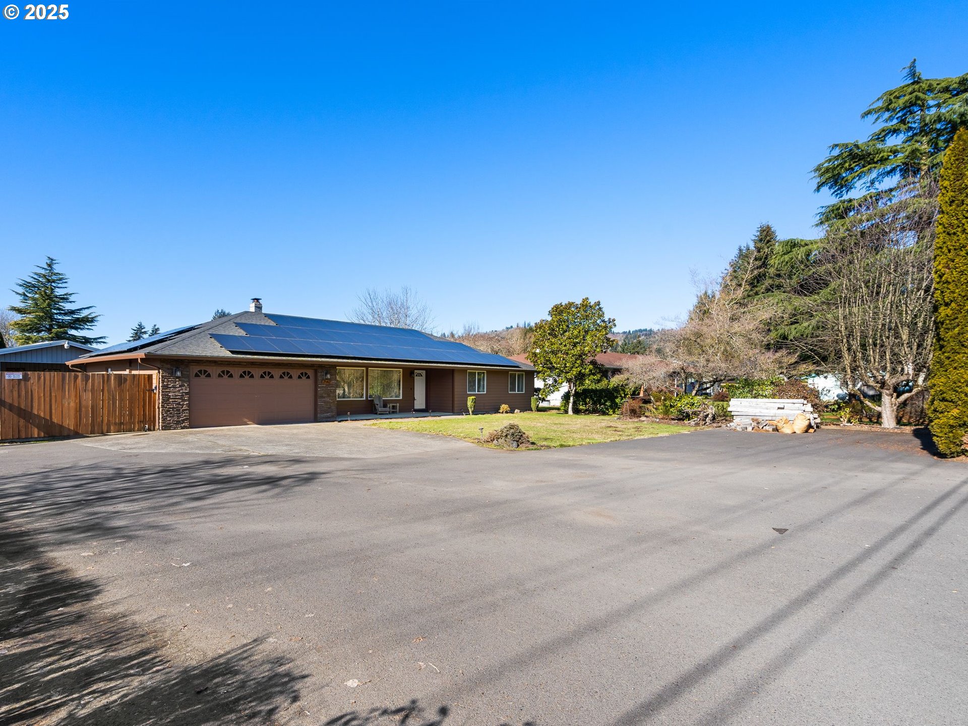 2142 Lewis River Road Woodland, WA 98674 - Photo 2 of 33 Gallery Image 2