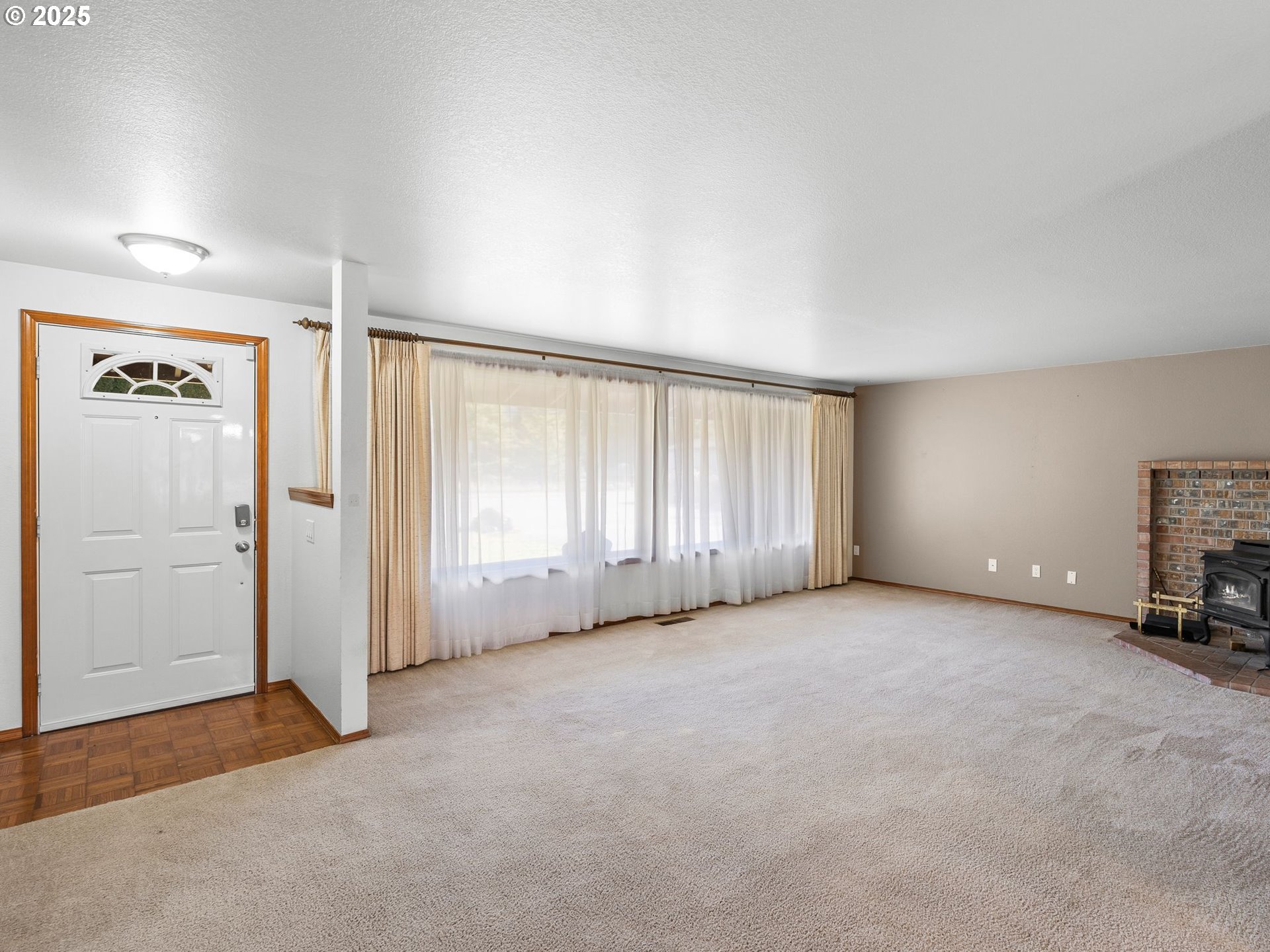 2142 Lewis River Road Woodland, WA 98674 - Photo 3 of 33 Gallery Image 3