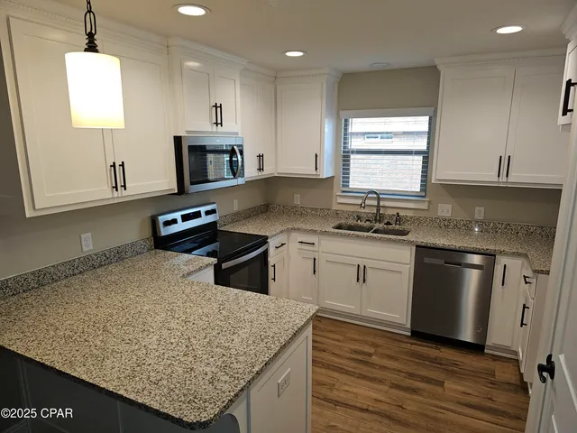 $2,300 | 4524 Bylsma Circle, Panama City, FL 32404