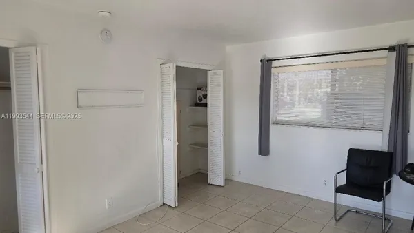 $1,075 | Hollywood Lakes, Hollywood, FL 33020