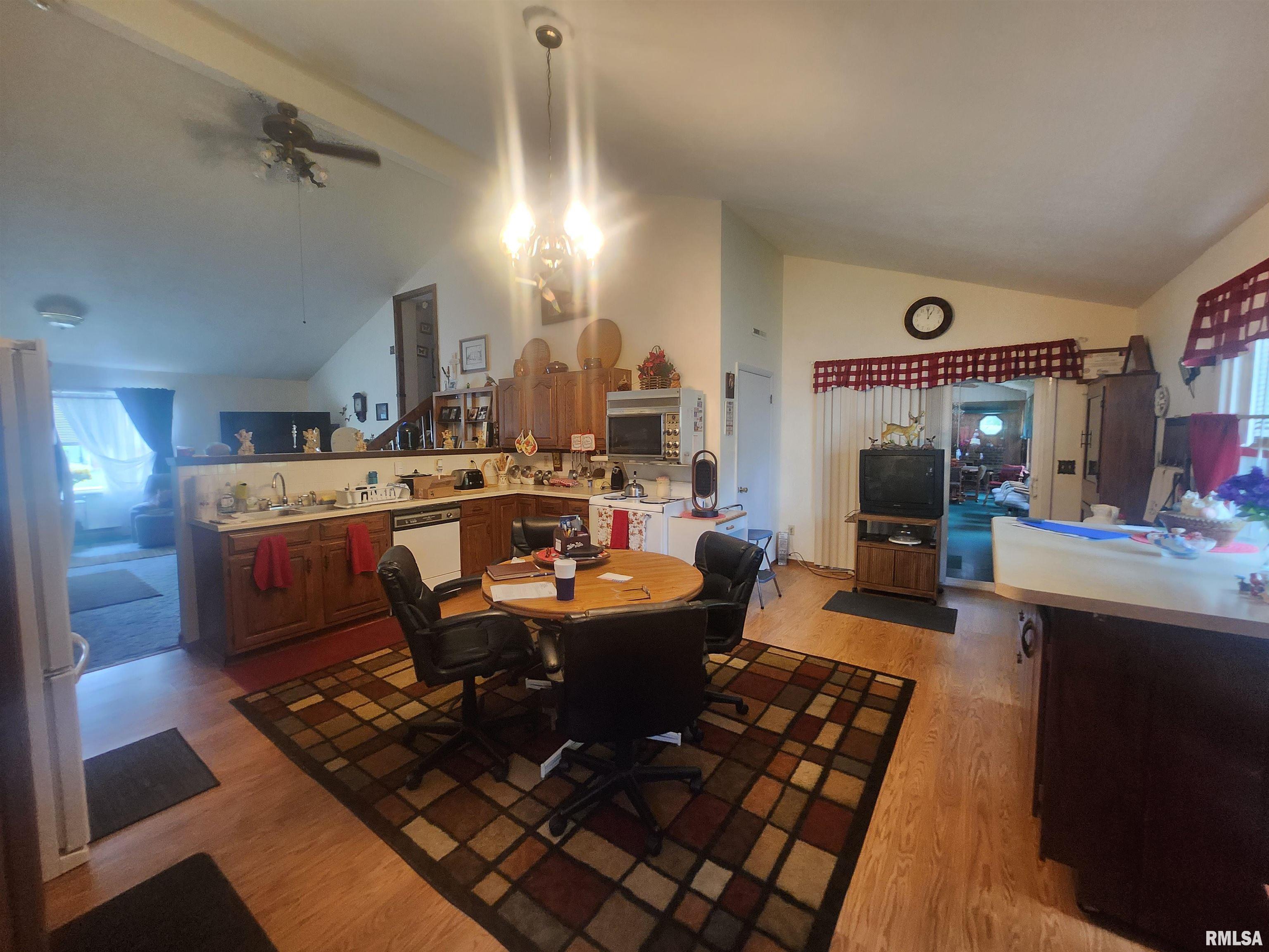 7655 Hardscrabble Road Du Quoin, IL 62832 - Photo 35 of 38 Gallery Image 35