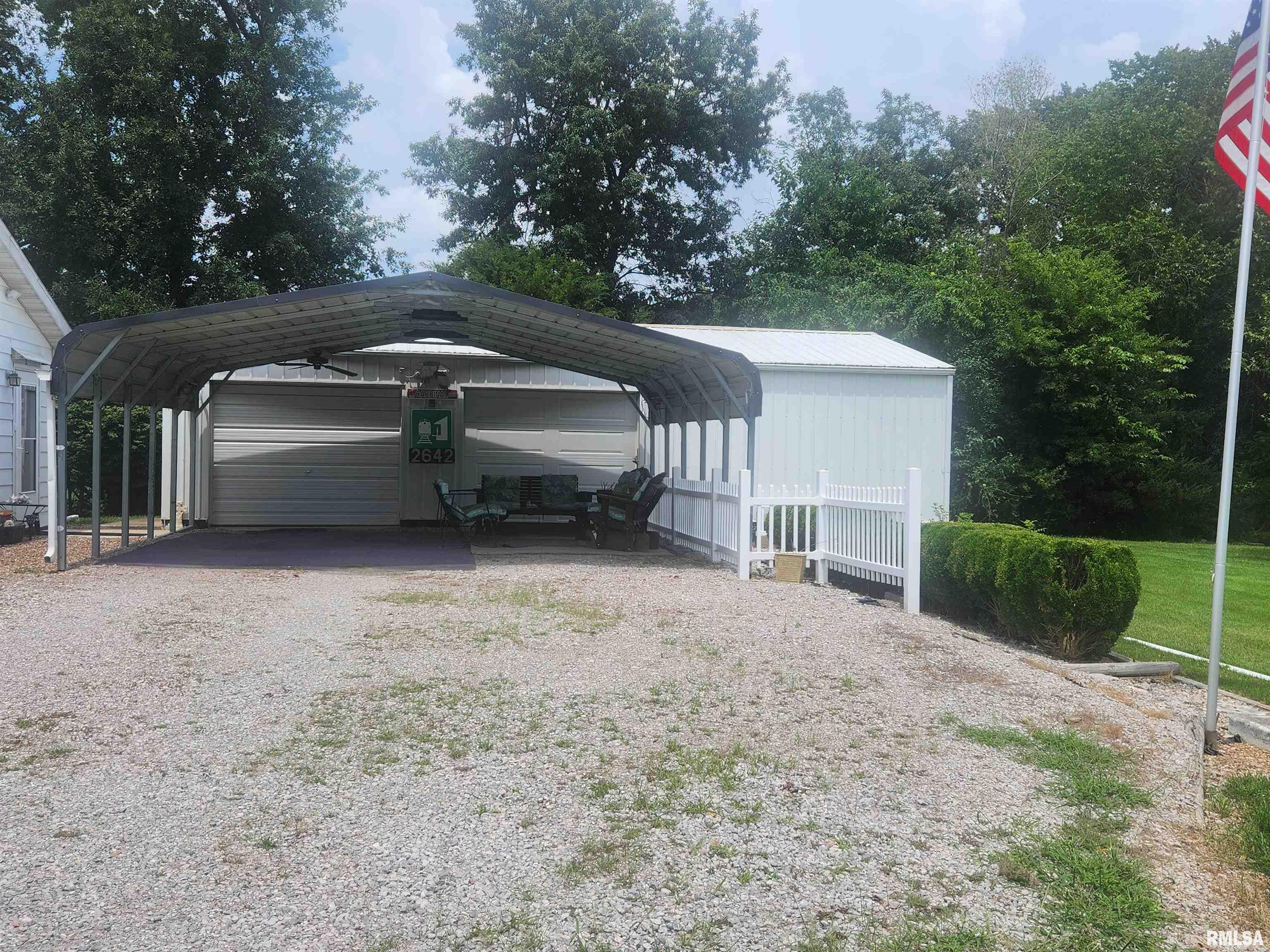 7655 Hardscrabble Road Du Quoin, IL 62832 - Photo 5 of 38 Gallery Image 5